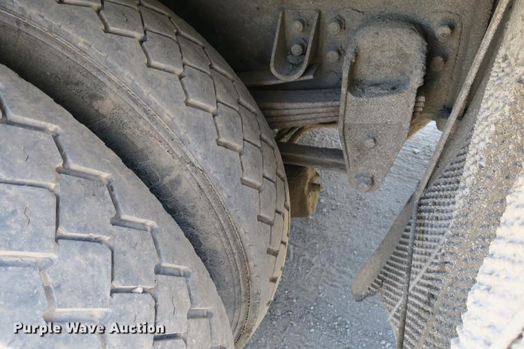 image for item DE3708 2007 Kenworth T300 service truck