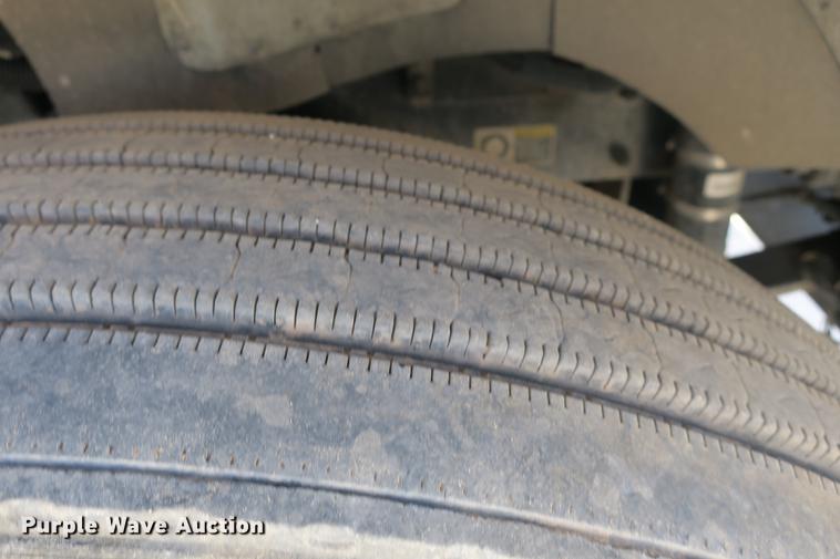 image for item DE3708 2007 Kenworth T300 service truck