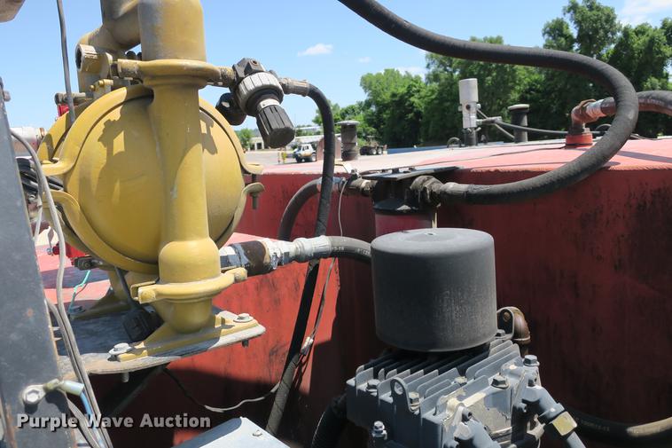 image for item DE3708 2007 Kenworth T300 service truck