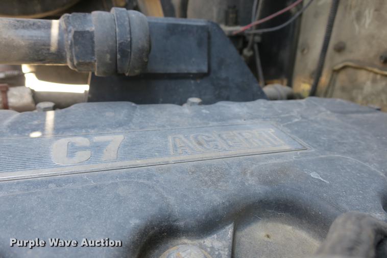 image for item DE3708 2007 Kenworth T300 service truck