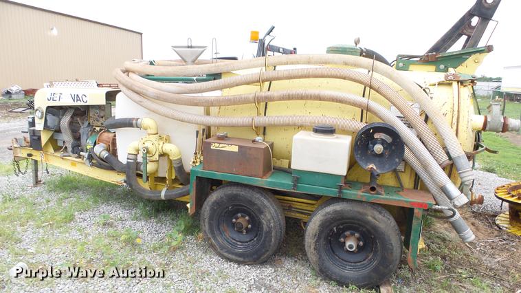 image for item DE7140 2001 Ring A Matic Jet Vac vacuum trailer