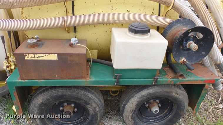 image for item DE7140 2001 Ring A Matic Jet Vac vacuum trailer