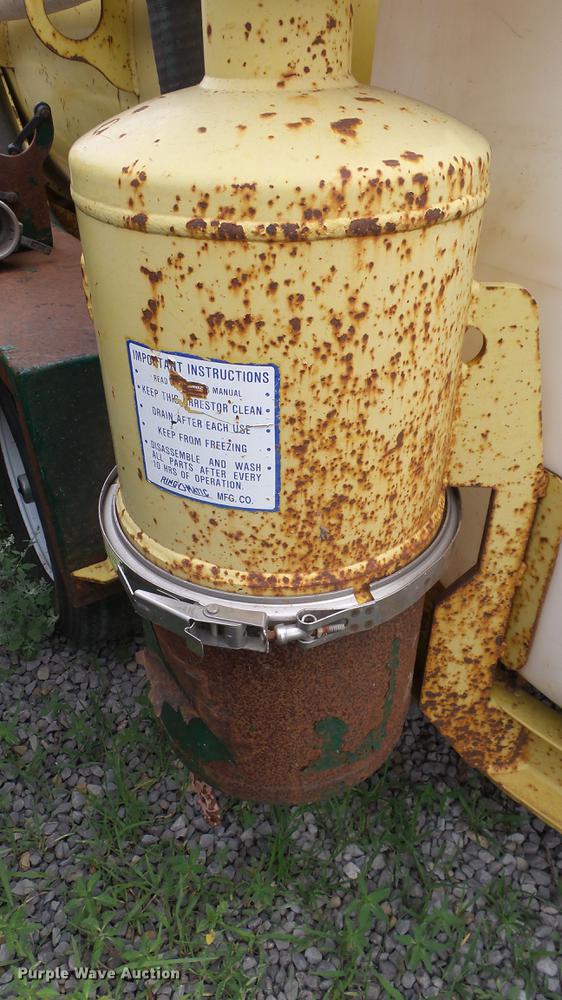 image for item DE7140 2001 Ring A Matic Jet Vac vacuum trailer