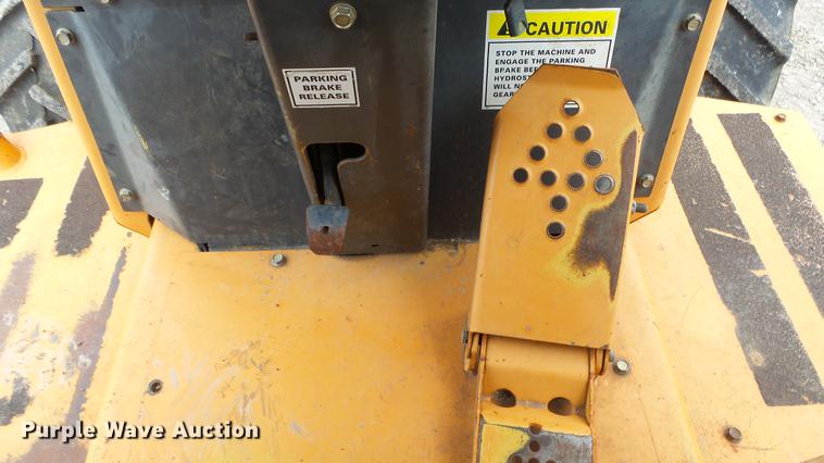 image for item DE7143 Case 660 trencher