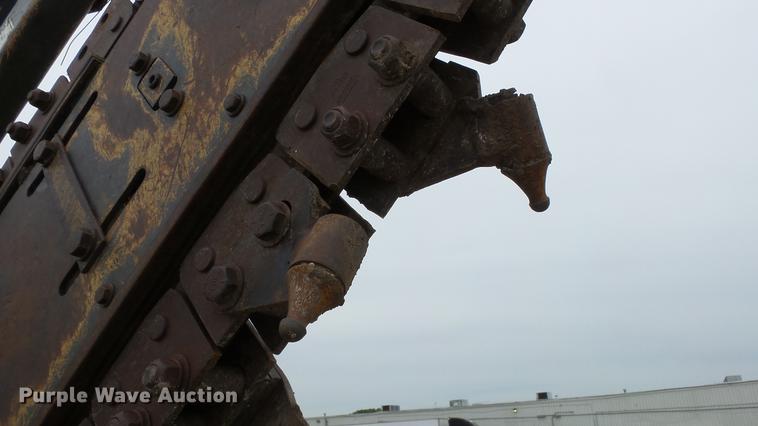 image for item DE7143 Case 660 trencher