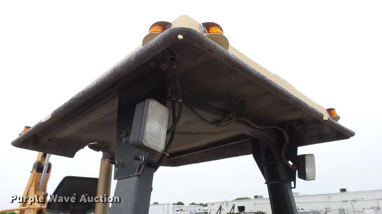 image for item DE7143 Case 660 trencher