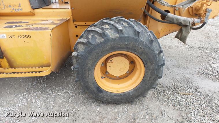 image for item DE7143 Case 660 trencher