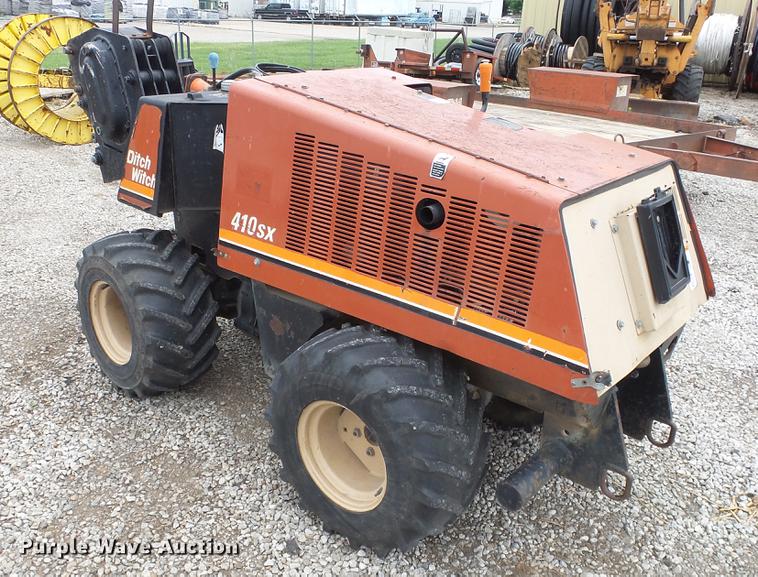 image for item DE7144 Ditch Witch 410SX vibratory cable plow