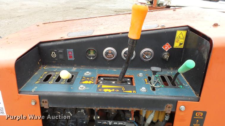 image for item DE7144 Ditch Witch 410SX vibratory cable plow