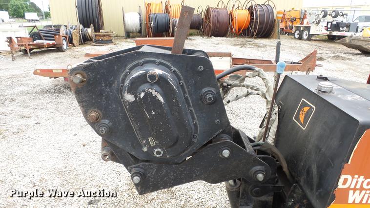image for item DE7144 Ditch Witch 410SX vibratory cable plow