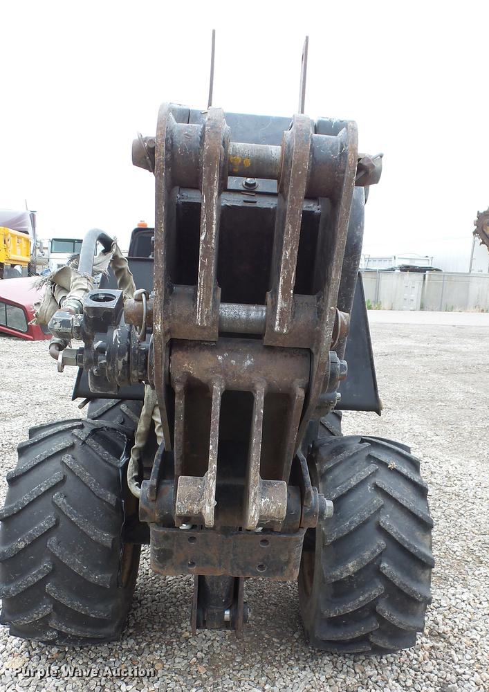 image for item DE7144 Ditch Witch 410SX vibratory cable plow