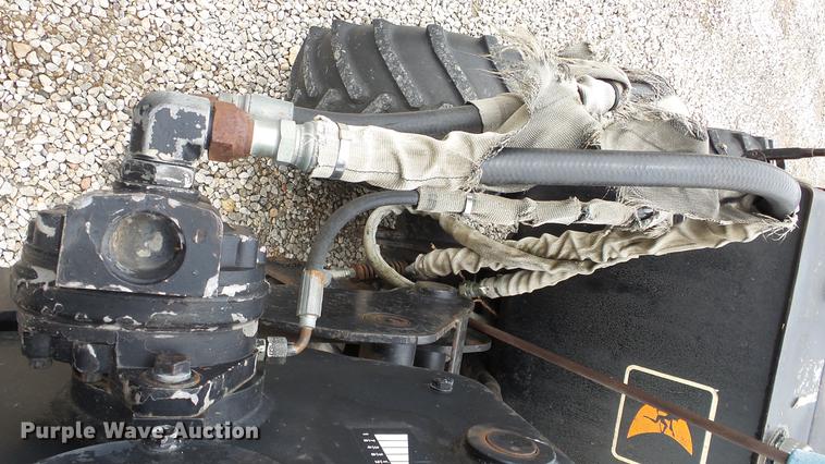 image for item DE7144 Ditch Witch 410SX vibratory cable plow