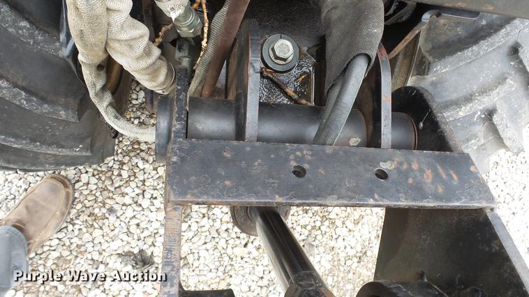 image for item DE7144 Ditch Witch 410SX vibratory cable plow