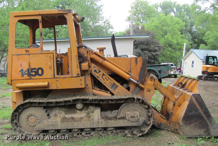 image for item DF3808 1979 Case 1450 track loader