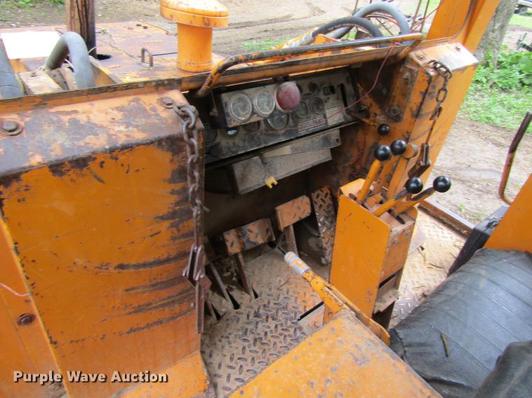 image for item DF3808 1979 Case 1450 track loader