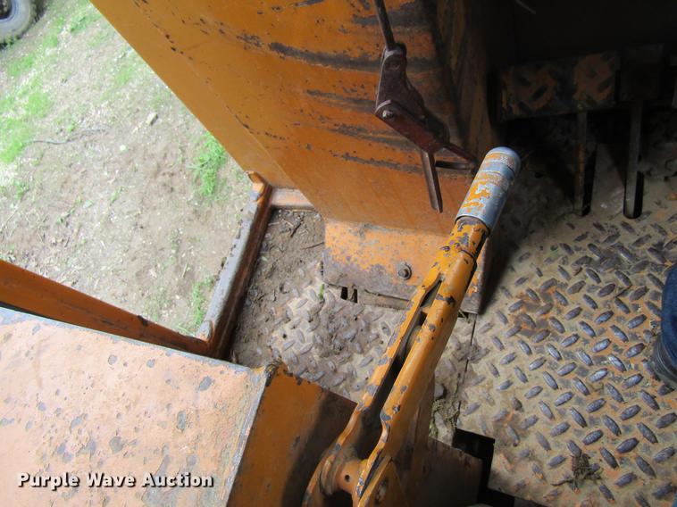 image for item DF3808 1979 Case 1450 track loader