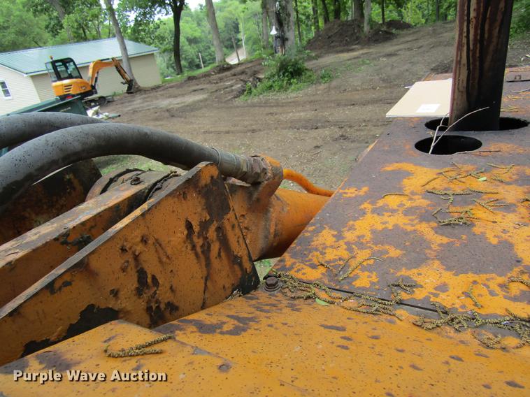 image for item DF3808 1979 Case 1450 track loader