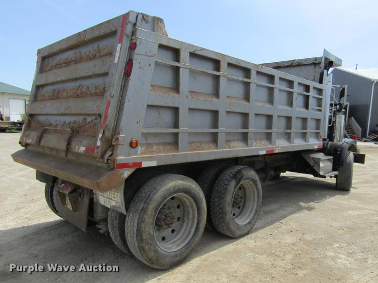 image for item DF3813 1993 Western Star 4900 dump truck