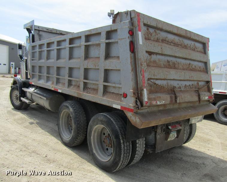 image for item DF3813 1993 Western Star 4900 dump truck