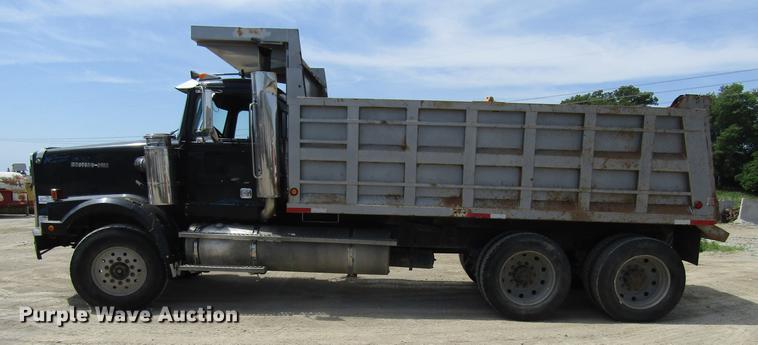 image for item DF3813 1993 Western Star 4900 dump truck