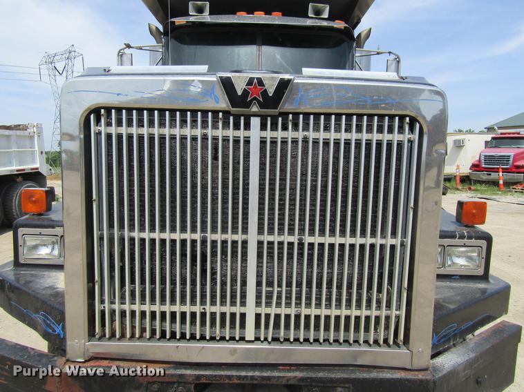 image for item DF3813 1993 Western Star 4900 dump truck