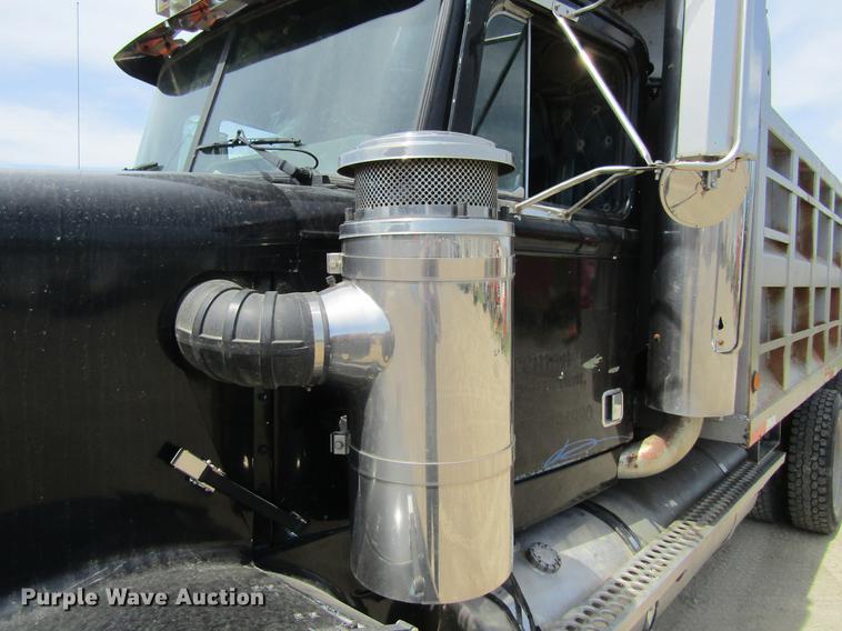 image for item DF3813 1993 Western Star 4900 dump truck