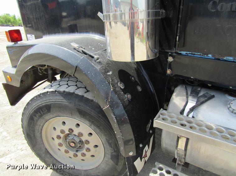 image for item DF3813 1993 Western Star 4900 dump truck