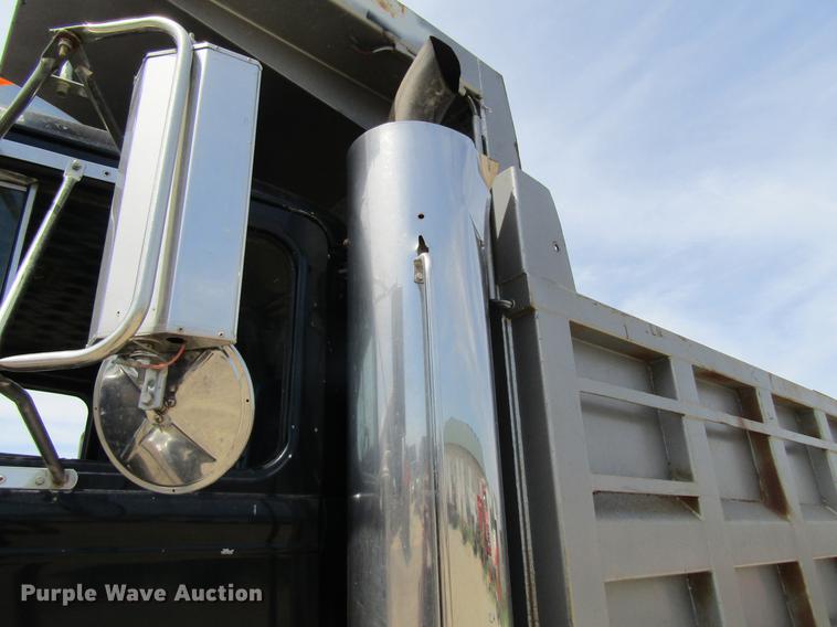 image for item DF3813 1993 Western Star 4900 dump truck