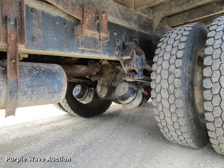 image for item DF3813 1993 Western Star 4900 dump truck