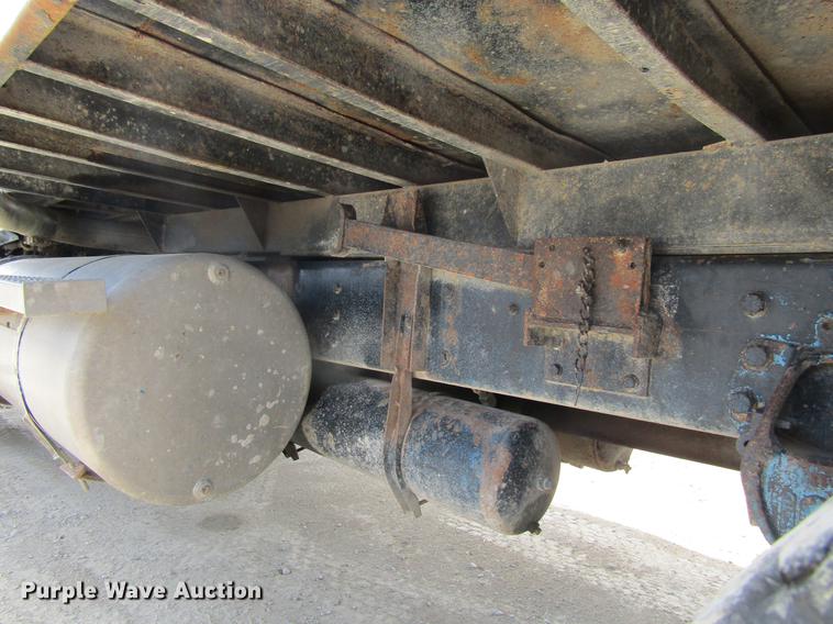 image for item DF3813 1993 Western Star 4900 dump truck