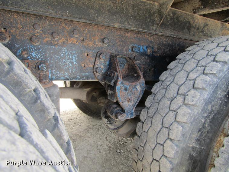 image for item DF3813 1993 Western Star 4900 dump truck