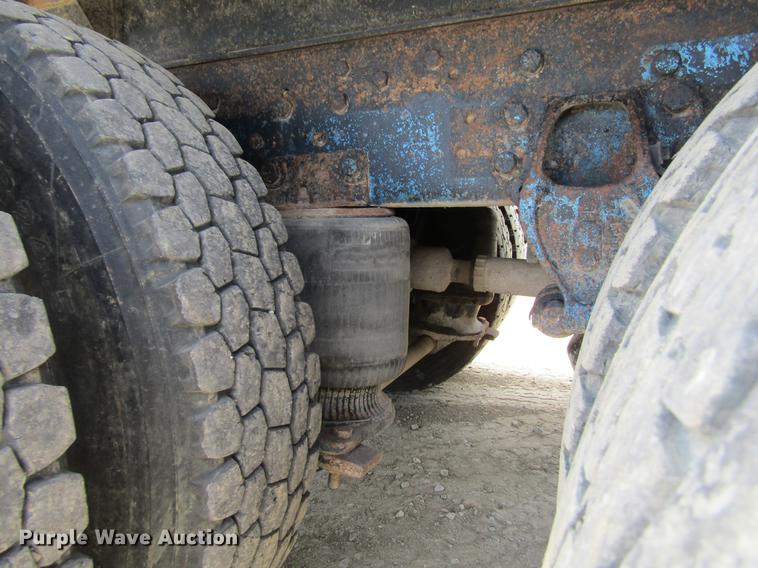 image for item DF3813 1993 Western Star 4900 dump truck