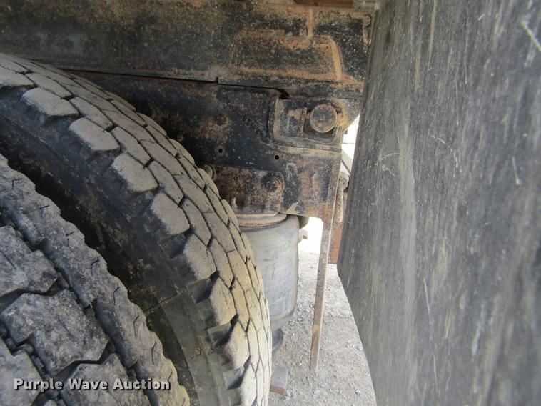 image for item DF3813 1993 Western Star 4900 dump truck