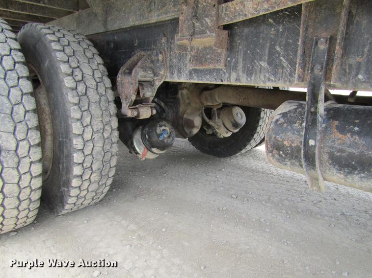 image for item DF3813 1993 Western Star 4900 dump truck