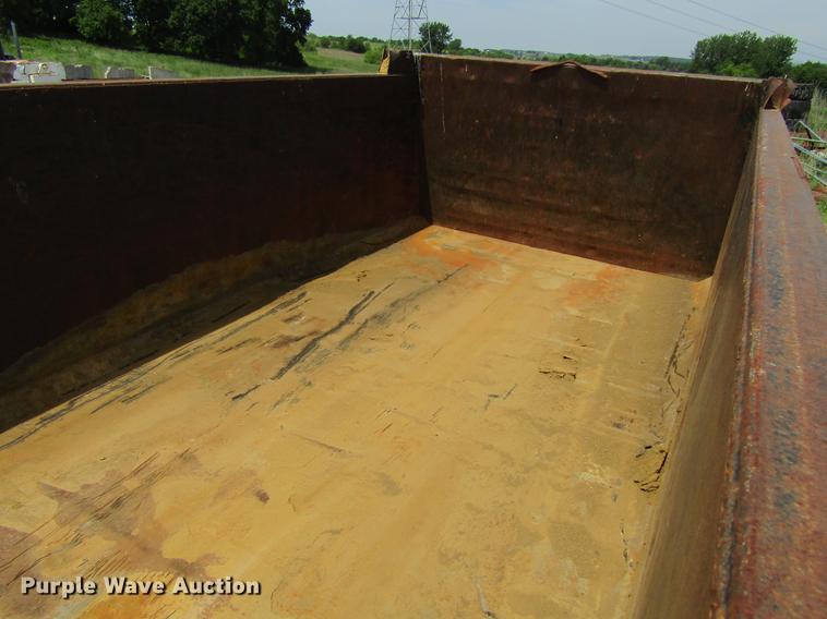 image for item DF3813 1993 Western Star 4900 dump truck