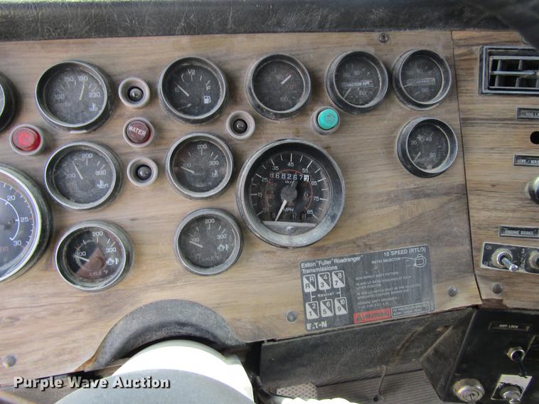 image for item DF3813 1993 Western Star 4900 dump truck