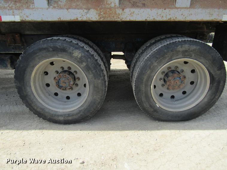 image for item DF3813 1993 Western Star 4900 dump truck