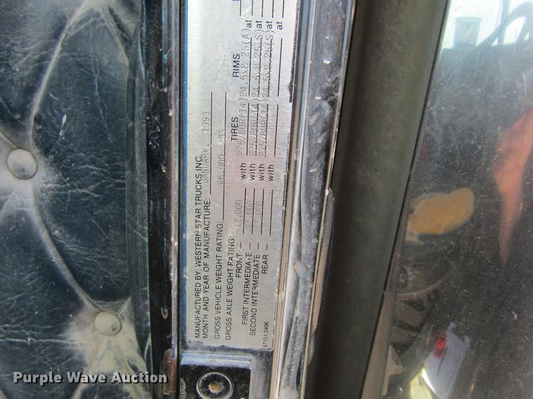 image for item DF3813 1993 Western Star 4900 dump truck