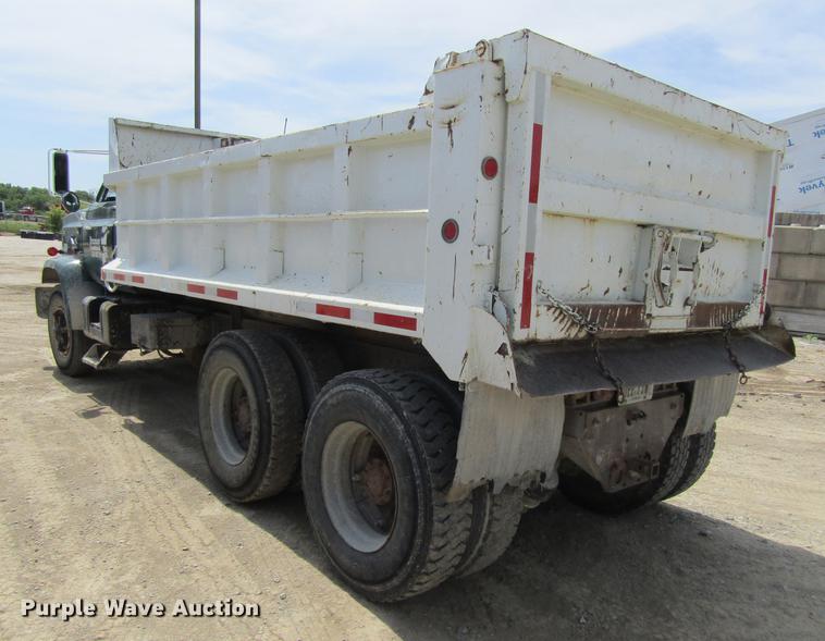 image for item DF3814 1989 GMC C7000 dump truck