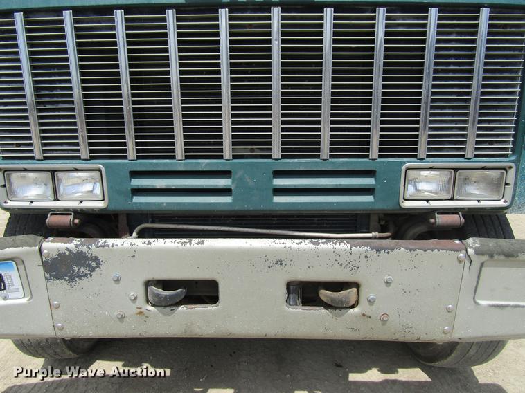 image for item DF3814 1989 GMC C7000 dump truck