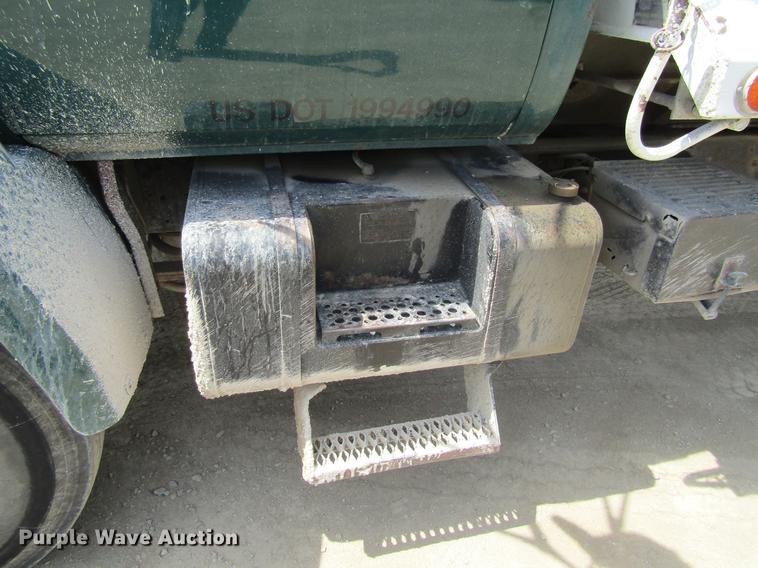 image for item DF3814 1989 GMC C7000 dump truck