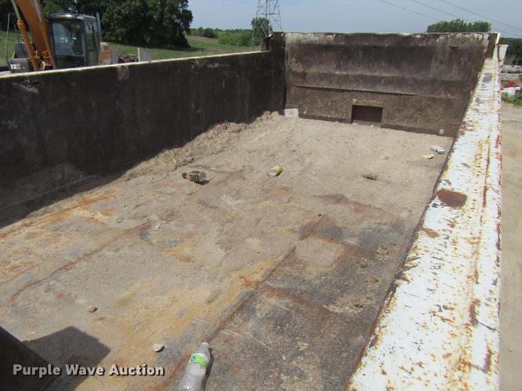 image for item DF3814 1989 GMC C7000 dump truck