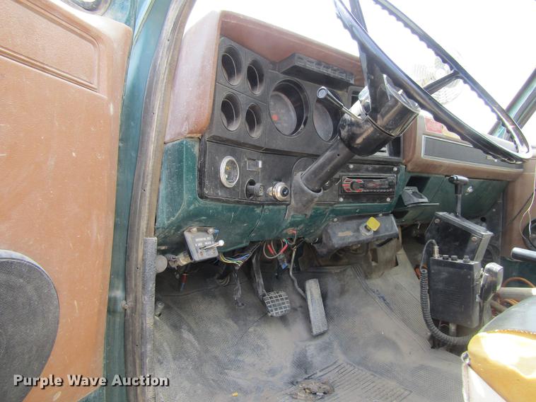 image for item DF3814 1989 GMC C7000 dump truck