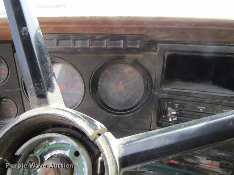 image for item DF3814 1989 GMC C7000 dump truck