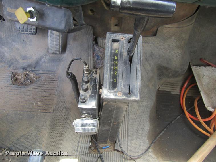 image for item DF3814 1989 GMC C7000 dump truck