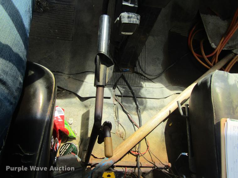 image for item DF3814 1989 GMC C7000 dump truck