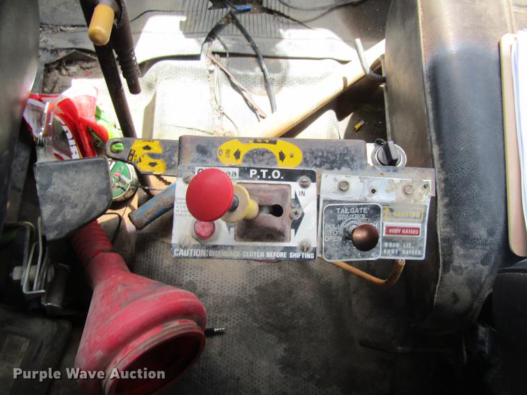 image for item DF3814 1989 GMC C7000 dump truck