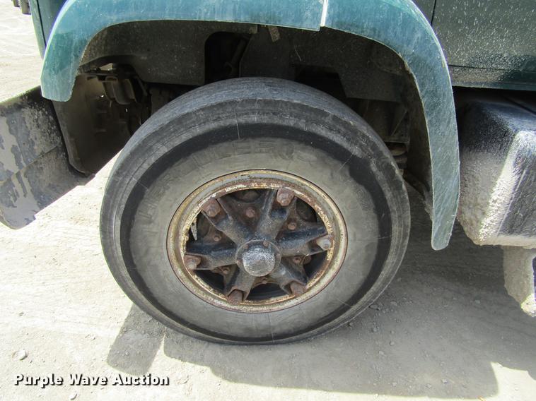 image for item DF3814 1989 GMC C7000 dump truck