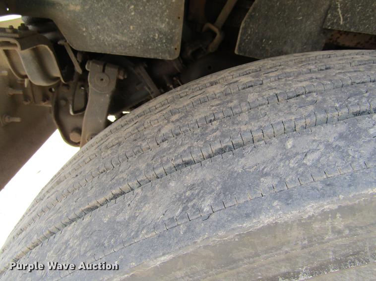 image for item DF3814 1989 GMC C7000 dump truck