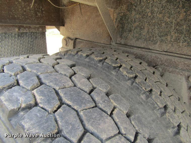 image for item DF3814 1989 GMC C7000 dump truck